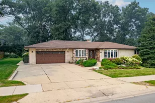 304 E Irving Park Rd, Roselle, IL 60172 - Photo 51