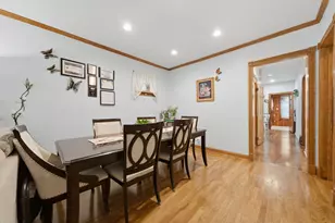 4746 N Karlov Ave, Chicago, IL 60630 - Photo 9