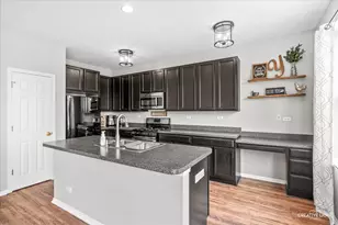 786 Bonaventure Dr, Oswego, IL 60543 - Photo 9