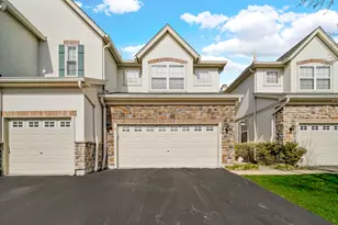 439 Bay Tree Cir, Vernon Hills, IL 60061 - Photo 1