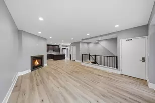 308 W Evergreen Ave, Chicago, IL 60610 - Photo 7