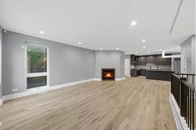 308 W Evergreen Avenue #1R, Chicago, IL 60610 - Photo 5