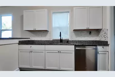 10703 W Woodland Avenue, Beach Park, IL 60087 - Photo 21