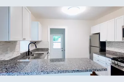 10703 W Woodland Avenue, Beach Park, IL 60087 - Photo 25