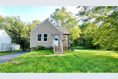 10703 W Woodland Avenue, Beach Park, IL 60087 - Photo 1