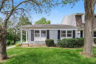 1938 Oxford Ct, Schaumburg, IL 60194 - Photo 3