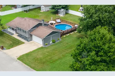 520 Cottonwood Drive, Salem, IL 62881 - Photo 3