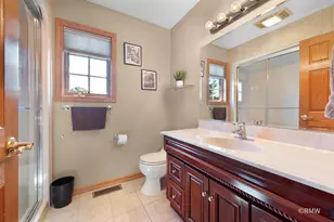 327 Miner St, Bensenville, IL 60106 - Photo 17