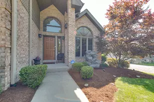 327 Miner St, Bensenville, IL 60106 - Photo 3
