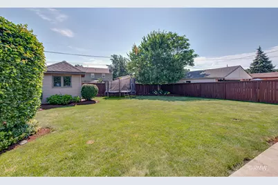 327 Miner Street, Bensenville, IL 60106 - Photo 33