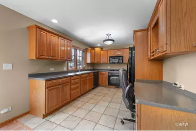 327 Miner Street, Bensenville, IL 60106 - Photo 9