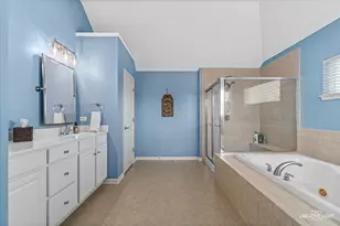 506 Simsbury Ct, Oswego, IL 60543 - Photo 19