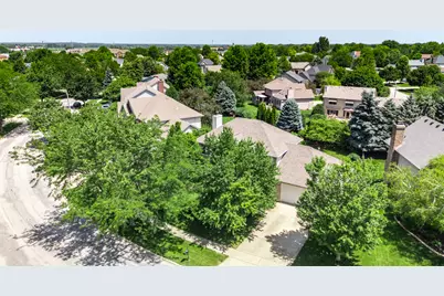 1239 Yorkshire Drive S, Sycamore, IL 60178 - Photo 41