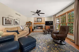 1239 Yorkshire Dr S, Sycamore, IL 60178 - Photo 15