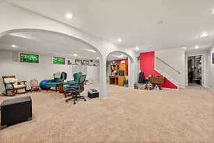 1239 Yorkshire Dr S, Sycamore, IL 60178 - Photo 31