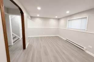 1241 S Elmwood Ave, Waukegan, IL 60085 - Photo 5