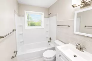 1241 S Elmwood Ave, Waukegan, IL 60085 - Photo 7