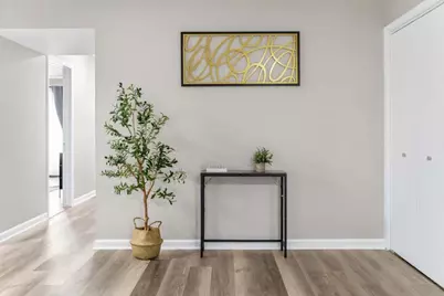 816 W Saint James Street #1E, Arlington Heights, IL 60005 - Photo 5