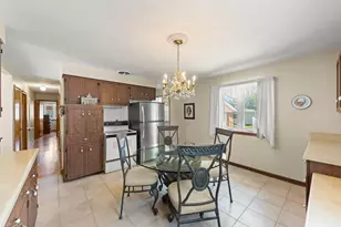 261 S Mayfair Pl, Chicago Heights, IL 60411 - Photo 7