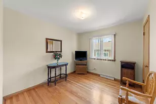 261 S Mayfair Pl, Chicago Heights, IL 60411 - Photo 13