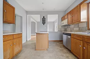 1502 E 4th St, Sterling, IL 60181 - Photo 5