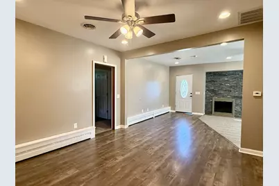 437 10th Place, Lasalle, IL 61301 - Photo 3