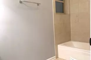 1327 W Walton St, Chicago, IL 60642 - Photo 7