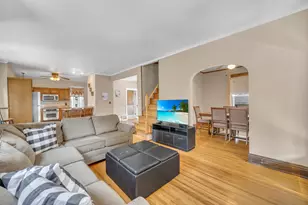 1337 Campbell Ave, Lasalle, IL 61301 - Photo 5