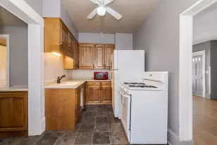 918 N Oak St, Bloomington, IL 61701 - Photo 11