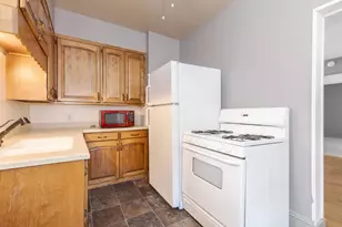 918 N Oak St, Bloomington, IL 61701 - Photo 13