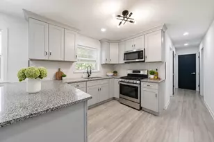 2524 W 45th St, Chicago, IL 60632 - Photo 3