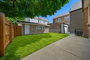 2524 W 45th St, Chicago, IL 60632 - Photo 21