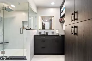 161 E Chicago Ave, Chicago, IL 60611 - Photo 13