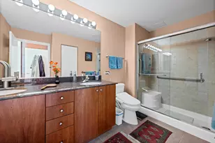 807 Davis St, Evanston, IL 60201 - Photo 11