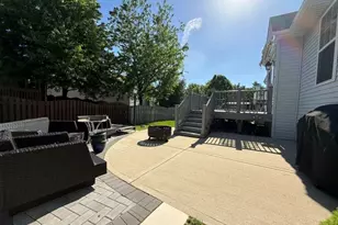 828 Bohannon Cir, Oswego, IL 60543 - Photo 17
