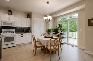 828 Bohannon Cir, Oswego, IL 60543 - Photo 9