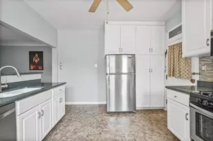 906 Oakton St, Evanston, IL 60202 - Photo 15