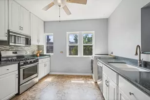 906 Oakton St, Evanston, IL 60202 - Photo 13