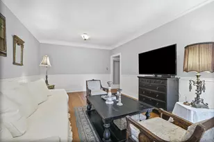 906 Oakton St, Evanston, IL 60202 - Photo 9