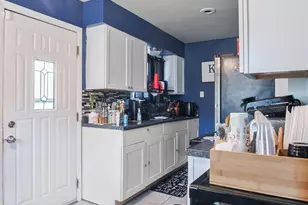 18W133 Kirkland Ln, Villa Park, IL 60181 - Photo 5
