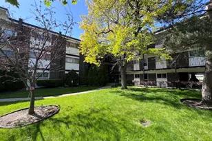 10125 Cherry Pkwy, Skokie, IL 60076 - Photo 1