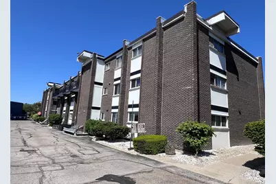 10125 Cherry Parkway #203, Skokie, IL 60076 - Photo 3