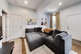 2044 N Winchester Ave, Chicago, IL 60614 - Photo 3