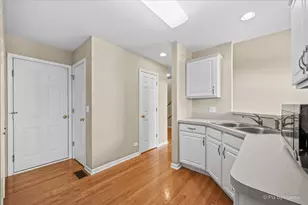 1058 E Danbury Dr, Cary, IL 60013 - Photo 15