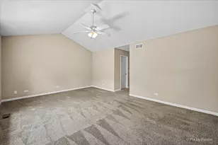1058 E Danbury Dr, Cary, IL 60013 - Photo 21