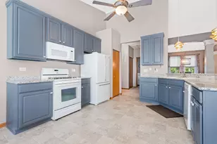 1715 Wintercrest Ct, Shorewood, IL 60404 - Photo 11