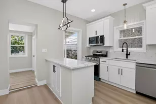5311 W Cuyler Ave, Chicago, IL 60641 - Photo 11