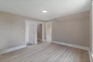 649 Wellington Ave, Elgin, IL 60120 - Photo 23