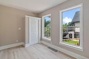 649 Wellington Ave, Elgin, IL 60120 - Photo 19