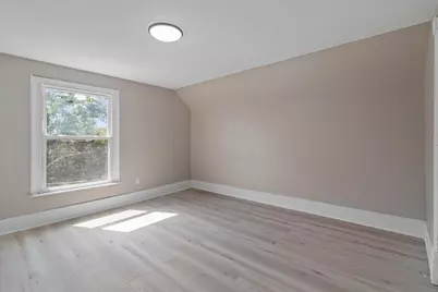 649 Wellington Avenue, Elgin, IL 60120 - Photo 27